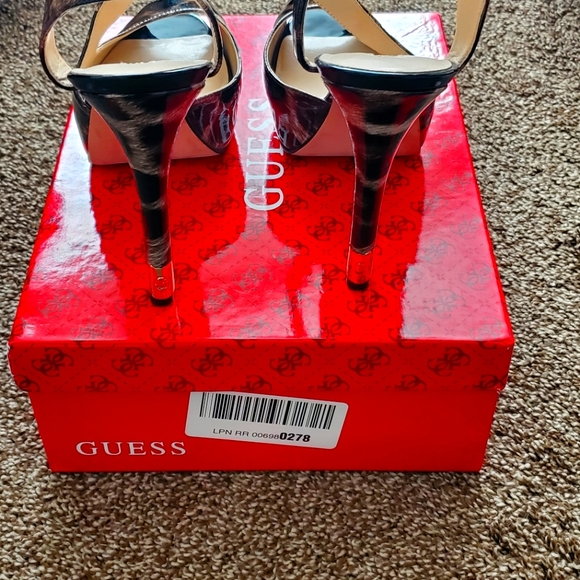 Guess Peep Toe Hilarie3 Heels - Picture 3 of 4